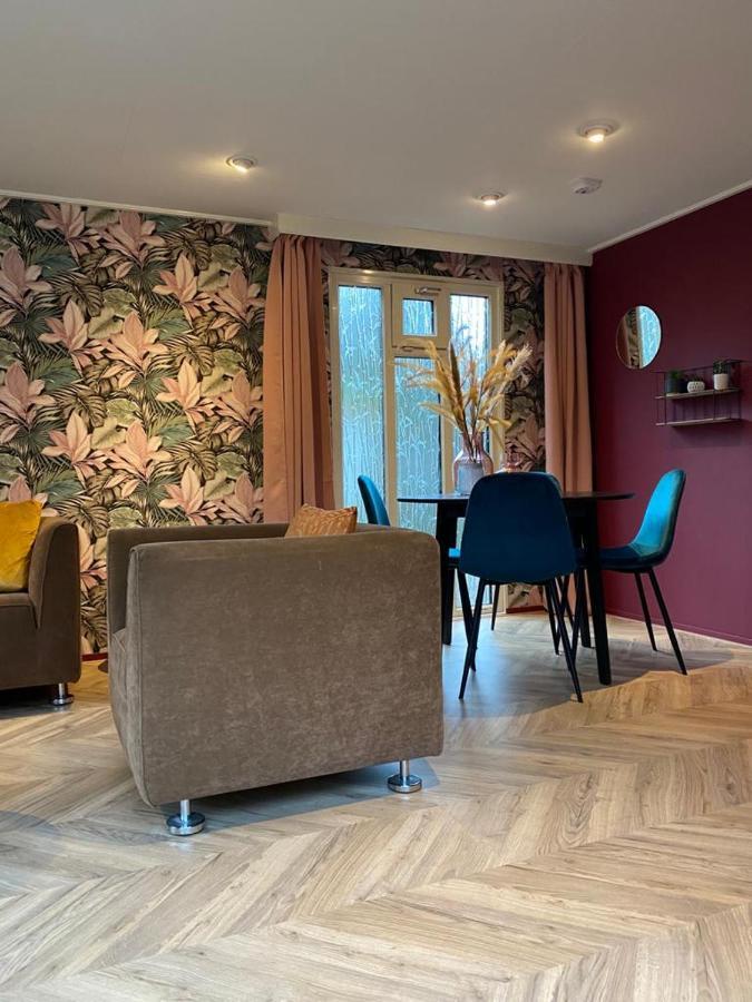 Sfeervolle Chalet op de Veluwe in Hoenderloo Hotel Buitenkant foto