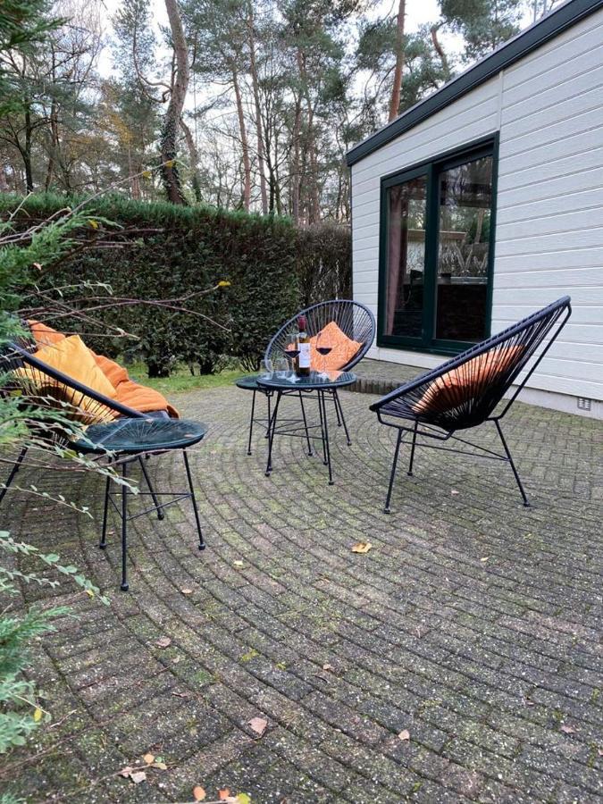 Sfeervolle Chalet op de Veluwe in Hoenderloo Hotel Buitenkant foto