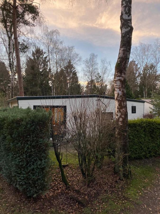 Sfeervolle Chalet op de Veluwe in Hoenderloo Hotel Buitenkant foto