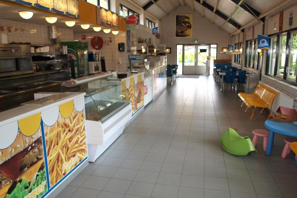 Sfeervolle Chalet op de Veluwe in Hoenderloo Hotel Buitenkant foto